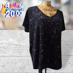 Torrid classic fit Tshirt size 1